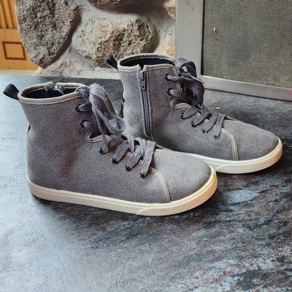 Cat & Jack Gray Canvas High-Top Sneakers Size 3 - Picture 11 of 16